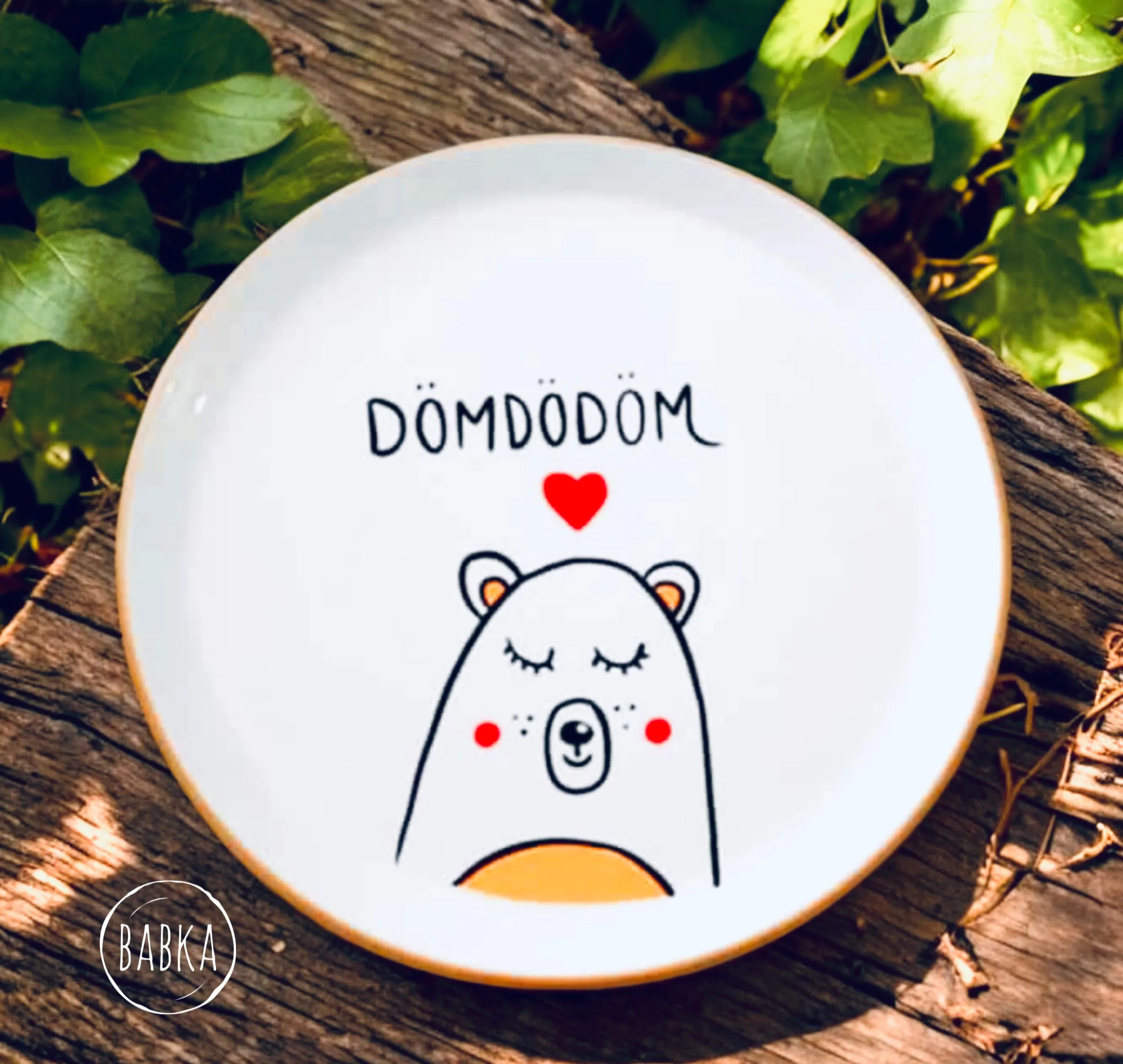 Dömdödöm (SZÍN A TÁNYÉR PEREMÉRE VONATKOZIK)