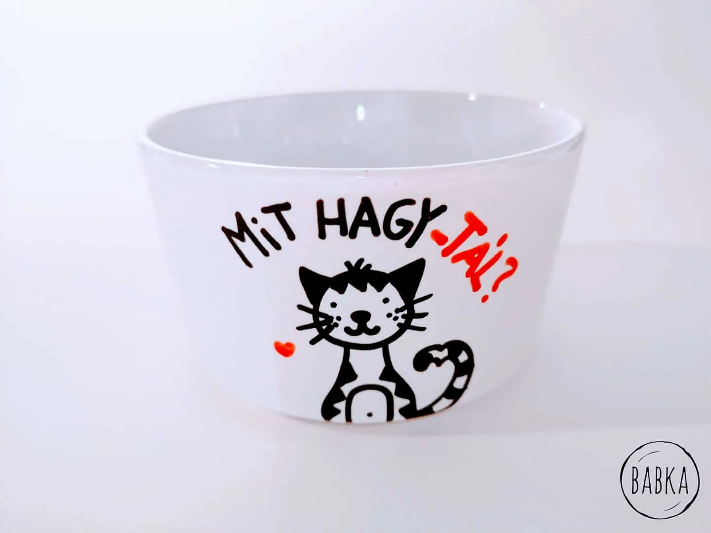 Mit hagy-tál? (cica)