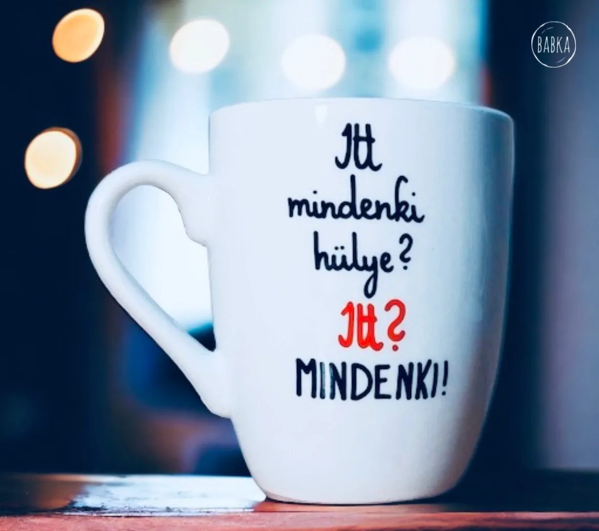 Itt? Mindenki!  (Itt mindenki hülye? -Itt? Mindenki!)