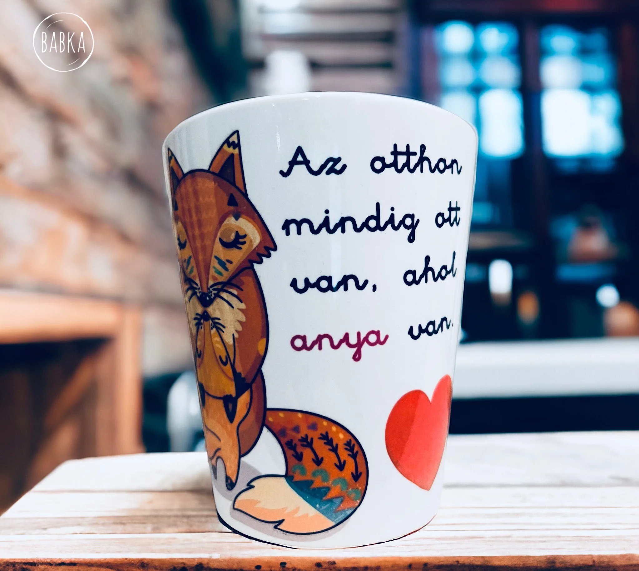 Róka Mama (tejeskávés) (Az otthon ott van, ahol anya van.)