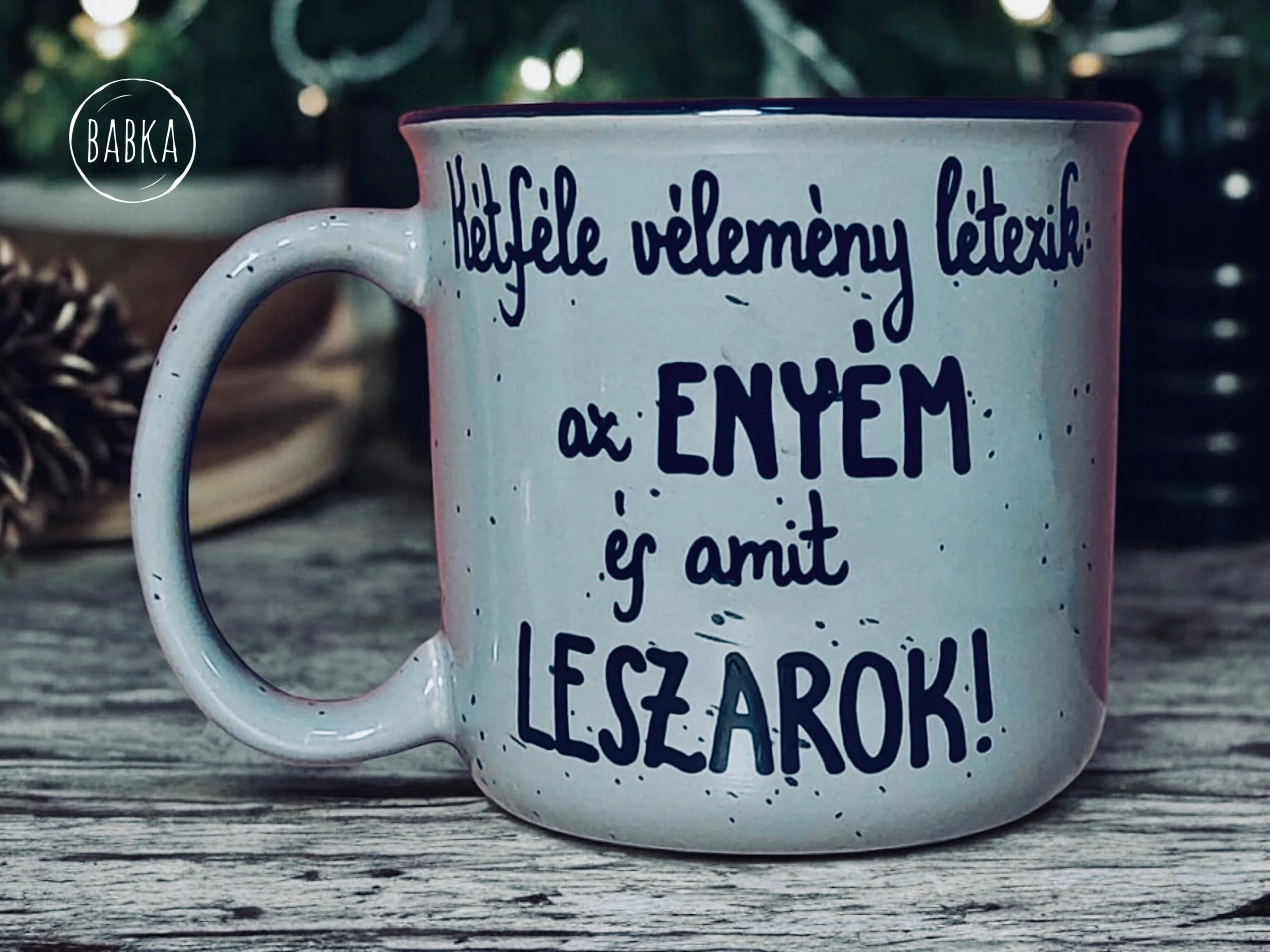 "Kétféle vélemény" bögre