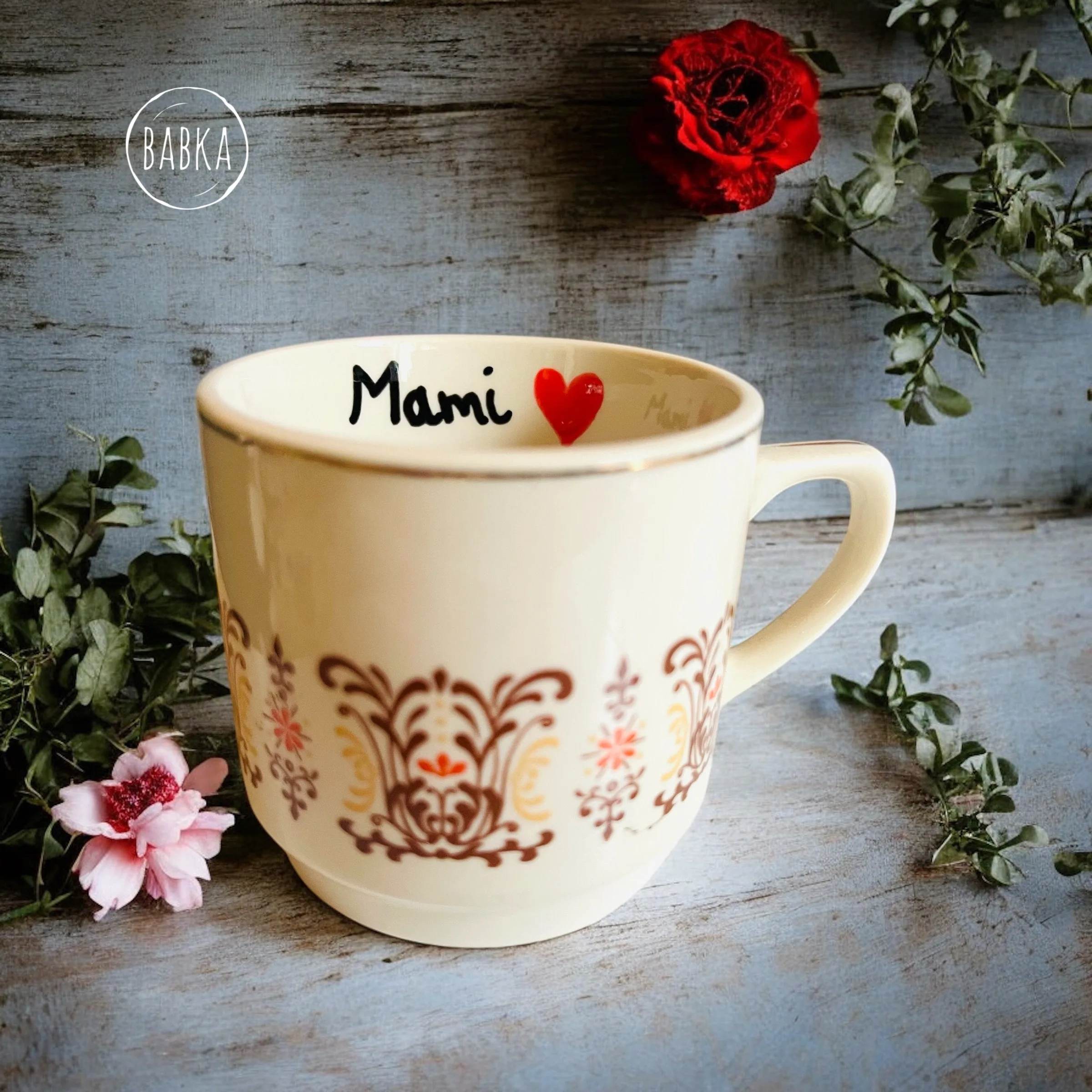 Mami  (vintage porcelán csésze)