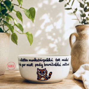 Munkahelyi barátság tálka
