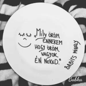 Babits tányér