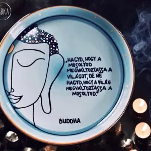 Buddha mintás pogácsás tál