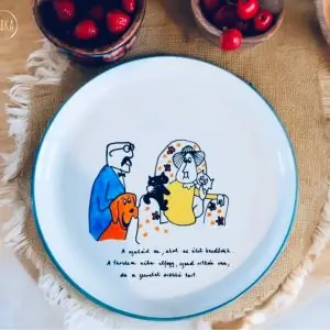 Frakk tányér  (A család az, ahol az élet kezdődik. A türelem néha elfogy, csend ritkán van, de a szeretet örökké tart.)(SZÍN A TÁNYÉR PEREMÉRE VONATKOZIK)