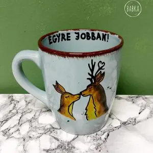 Egyre jobban bögre (szarvasok) (fehér)