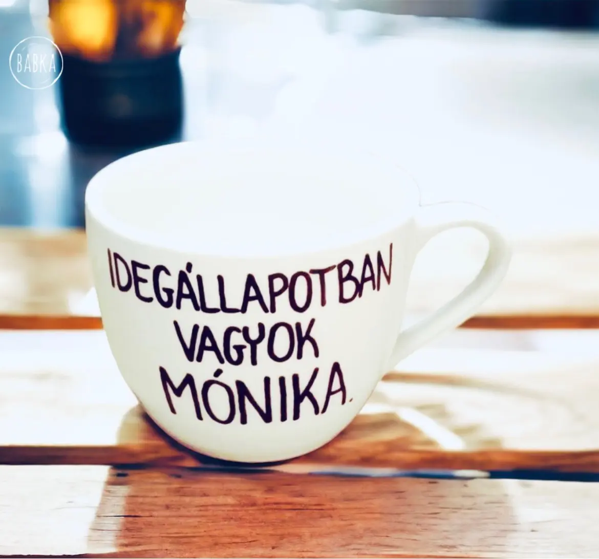 Mónika csésze (capuccinos)