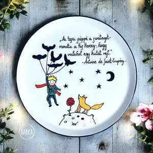 A kis herceg (sivatag) (27cm) ( Az teszi széppé a sivatagot, hogy valahol egy kutat rejt.)