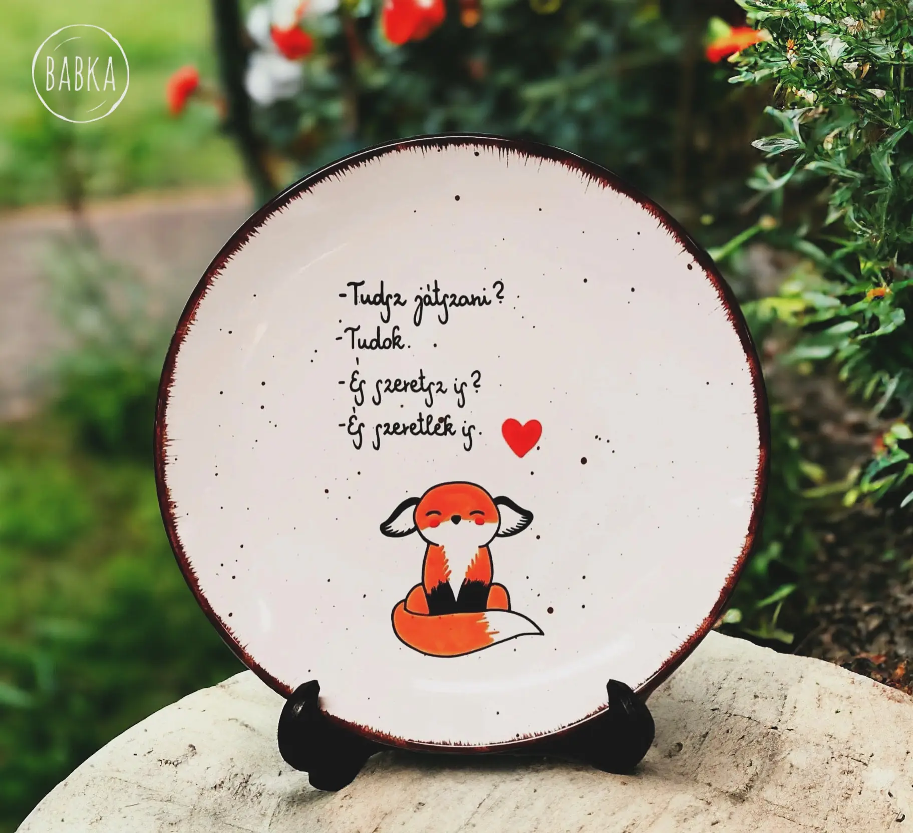 Tündérpárbeszéd (Fodor Ákos) -Tudsz Játszani? -Tudok -És szeretsz is? -És szeretlek is.