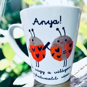 Katica (Anya) (tejeskávés) (Te vagy a világom legkedvesebb része.)