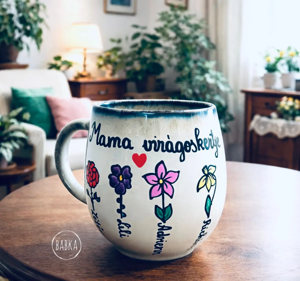 Mama virágoskertje bögre (4dl) (a virágok száma és a nevek variálhatóak.)