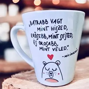 Micimackó (bátorság) tejeskávés