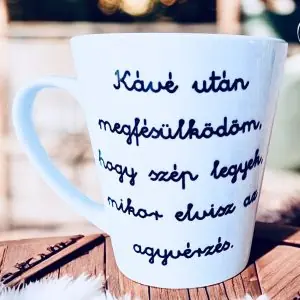 "Megfésülködöm" (tejeskávés)