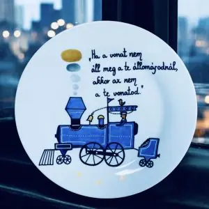 "Nem a te vonatod" tányérka