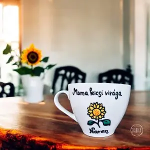 Mama kicsi virága bögre (a név személyre szabható)
