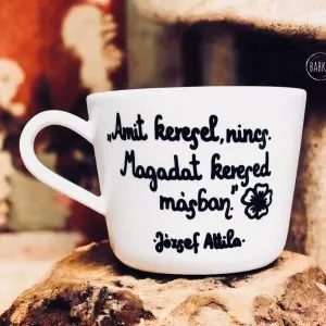 Amit keresel, nincs. (József Attila)