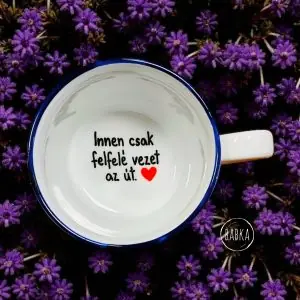 "Csak felfelé" (csésze) (tejeskávés)