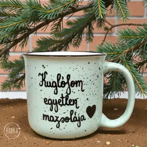 Kuglófom egyetlen mazsolája (bögre)